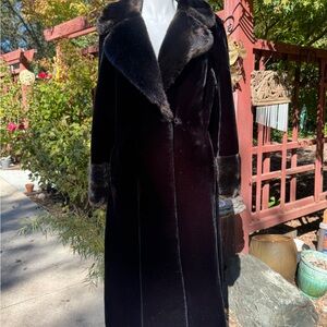 Vintage Black Fur-Trimmed Women's Coat
